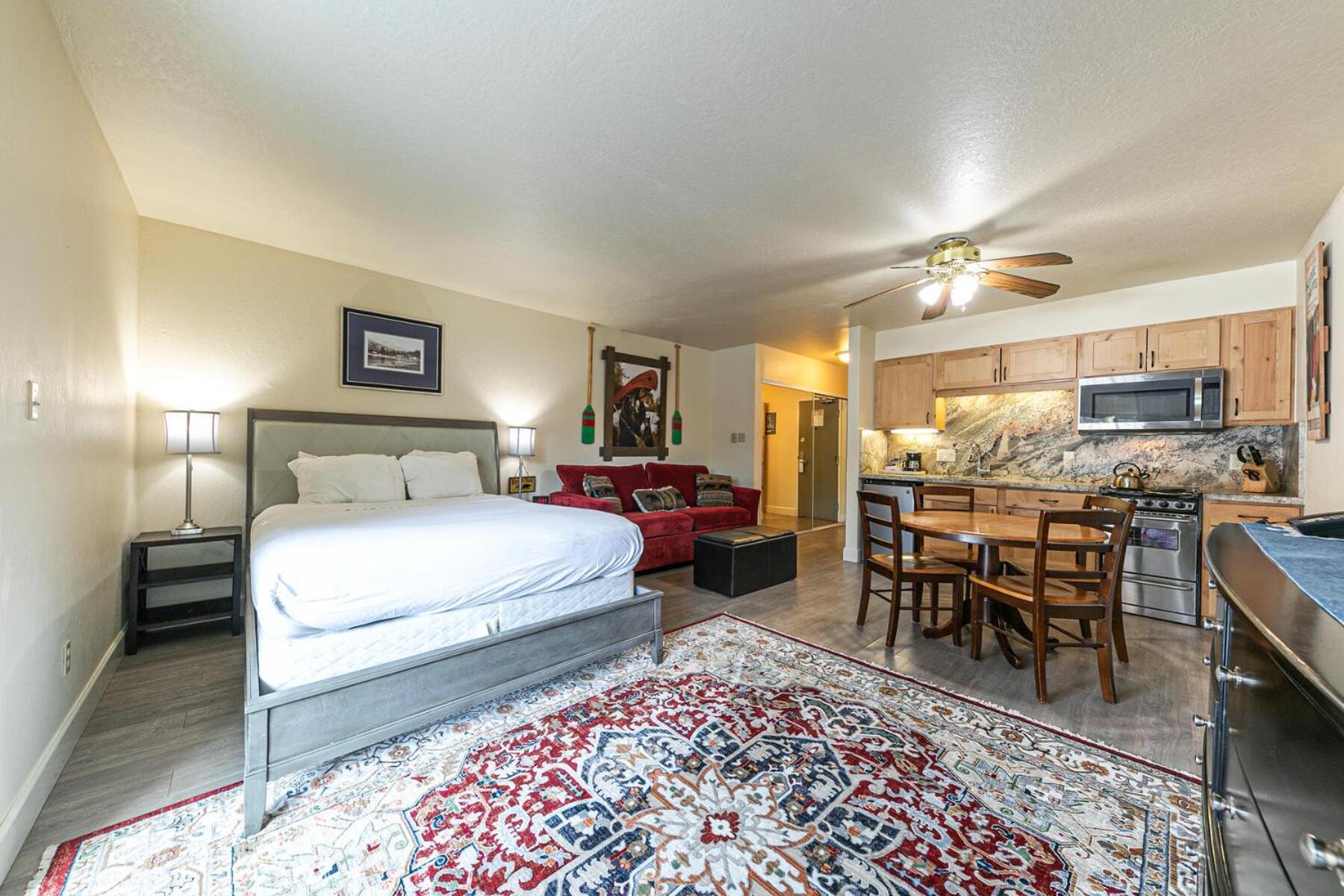 Charming Queen Studio Deluxe W/Balcony #233 At Donner Lake Village Truckee Eksteriør bilde