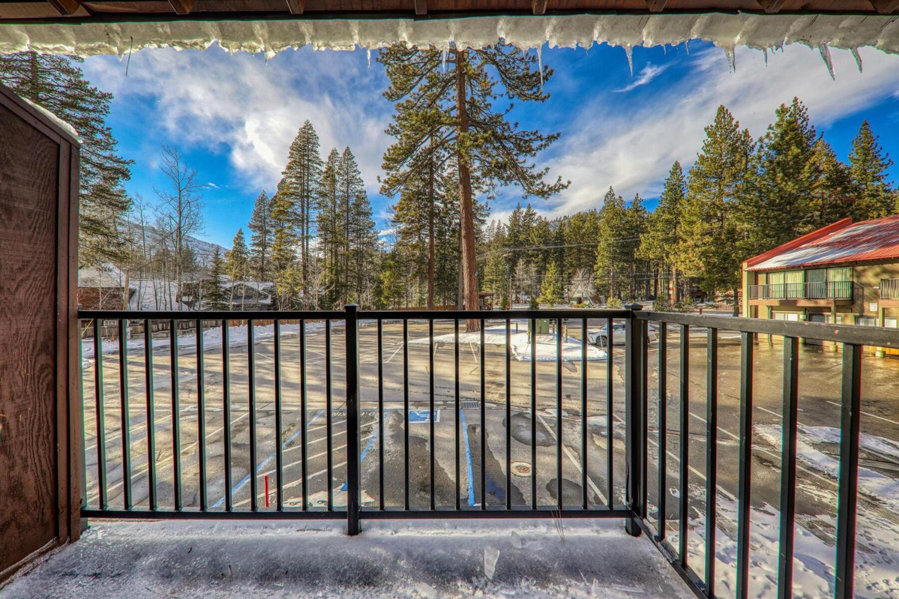 Charming Queen Studio Deluxe W/Balcony #233 At Donner Lake Village Truckee Eksteriør bilde