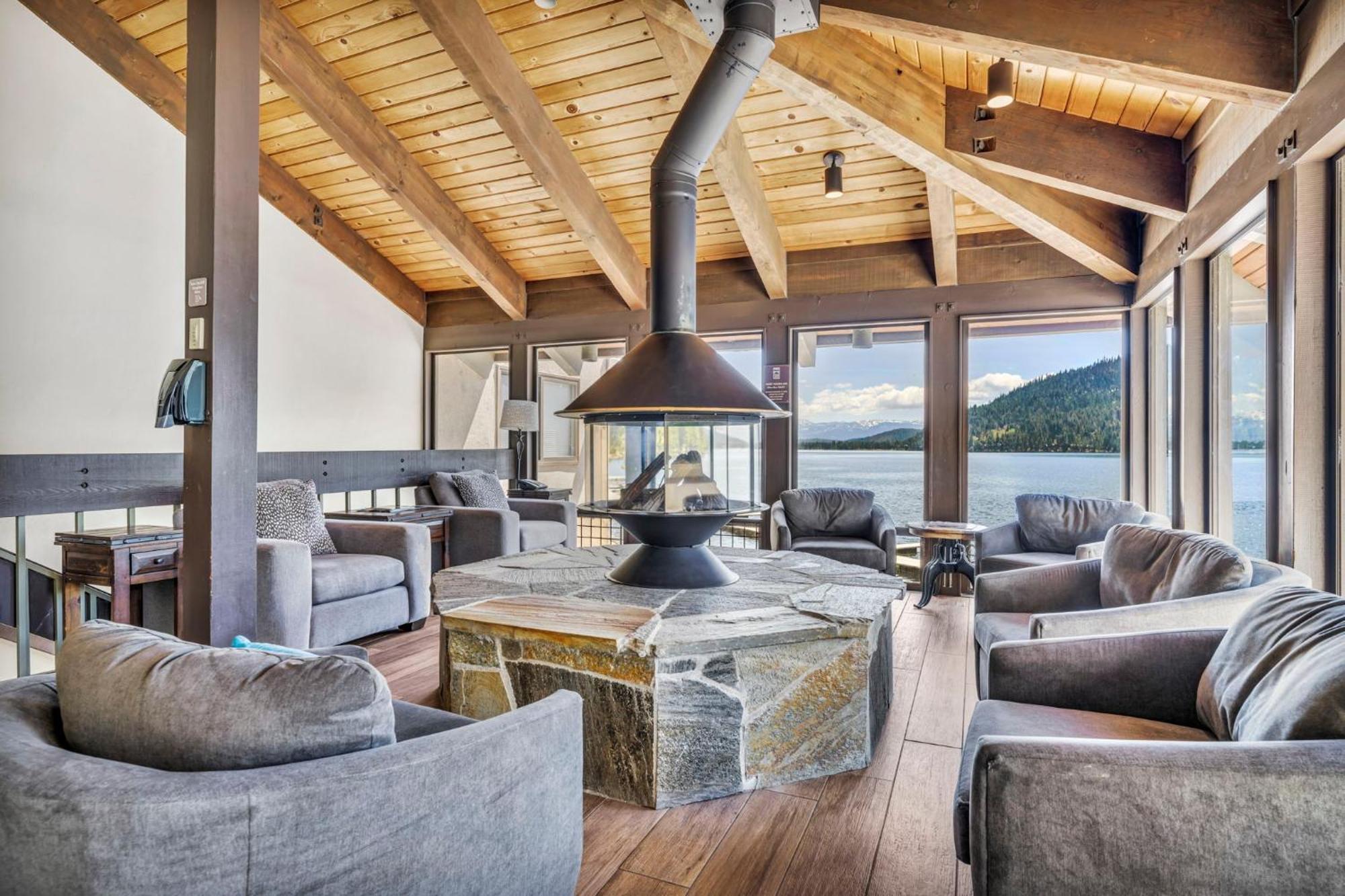 Charming Queen Studio Deluxe W/Balcony #233 At Donner Lake Village Truckee Eksteriør bilde