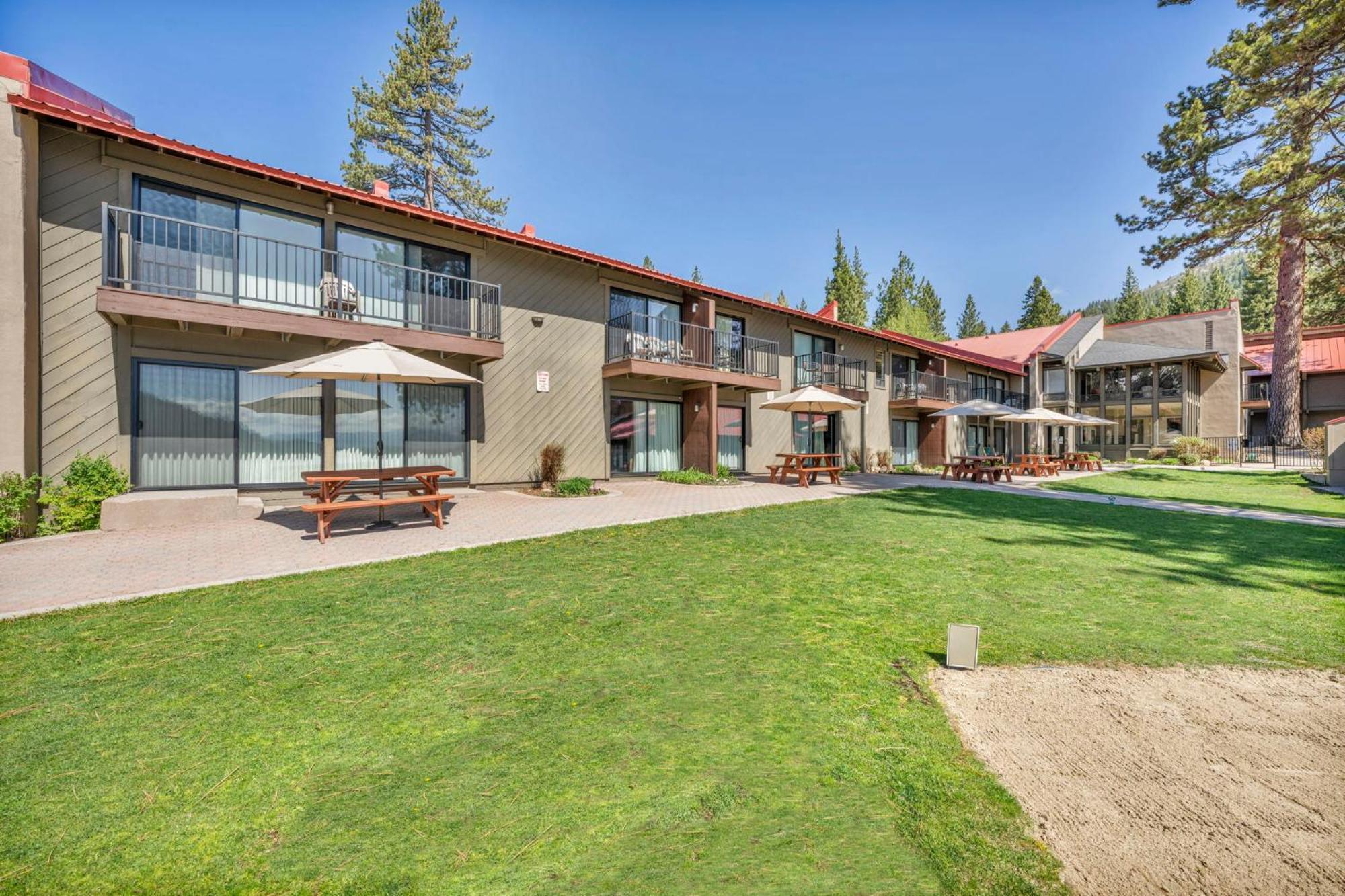 Charming Queen Studio Deluxe W/Balcony #233 At Donner Lake Village Truckee Eksteriør bilde